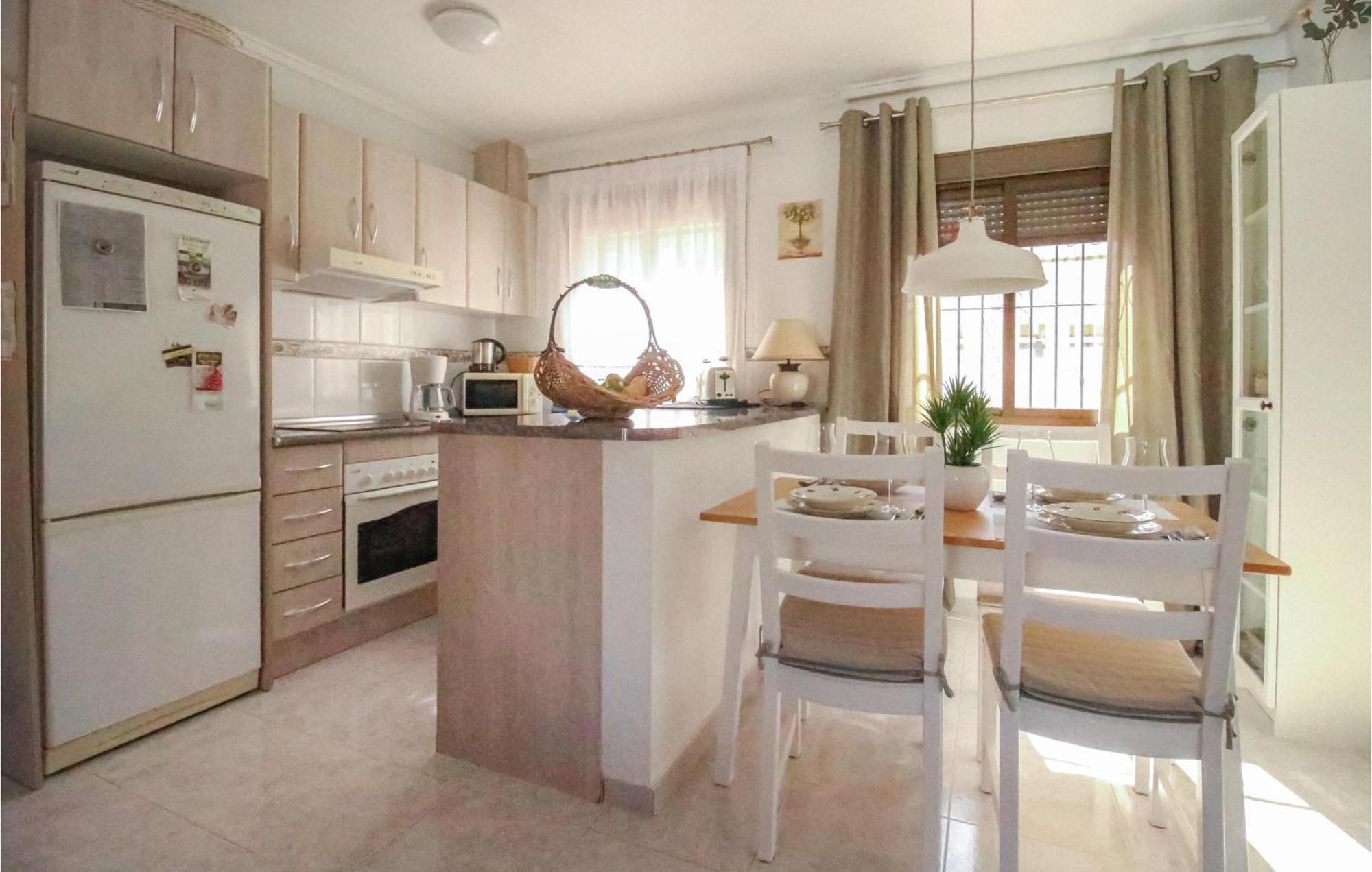 Amazing Apartment In Rojales With Kitchenette Exterior foto